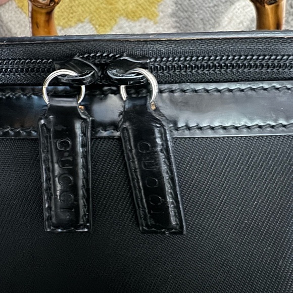 Vintage Gucci travel/makeup case with COA - Picture 4 of 11